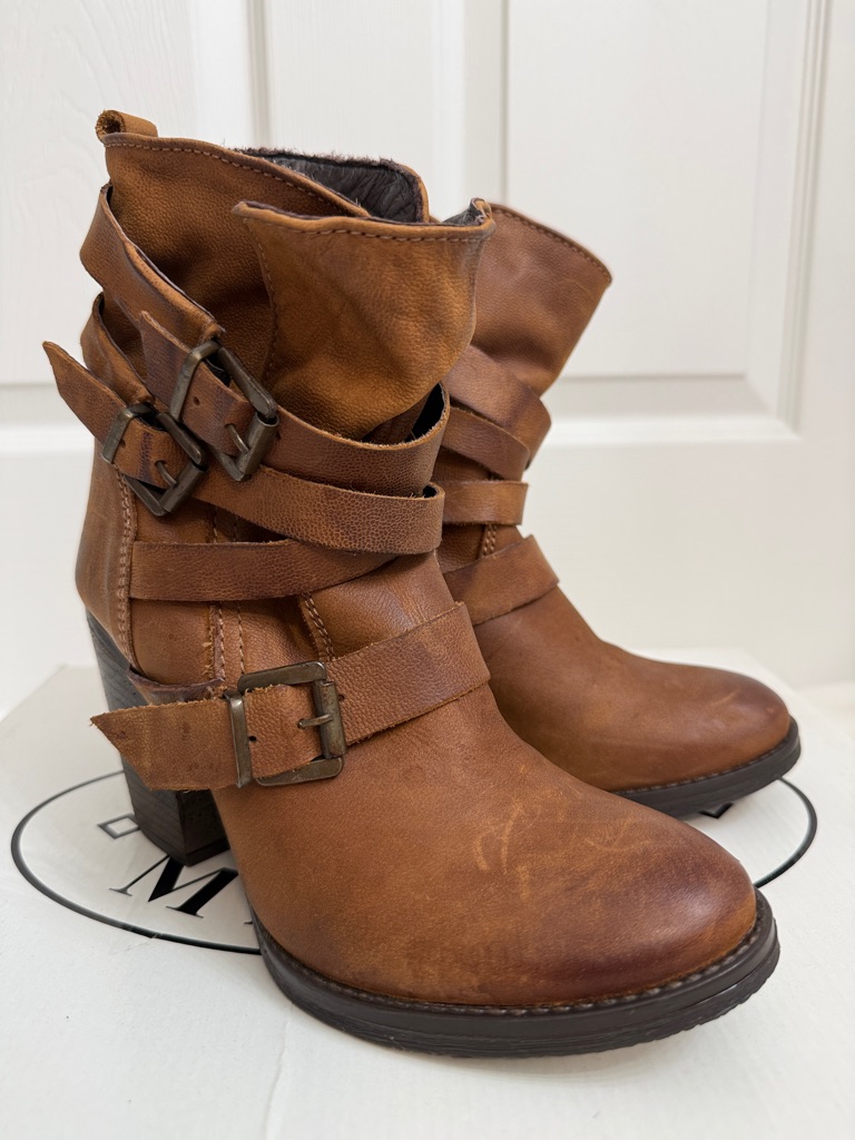 Steve Madden Yale Boots